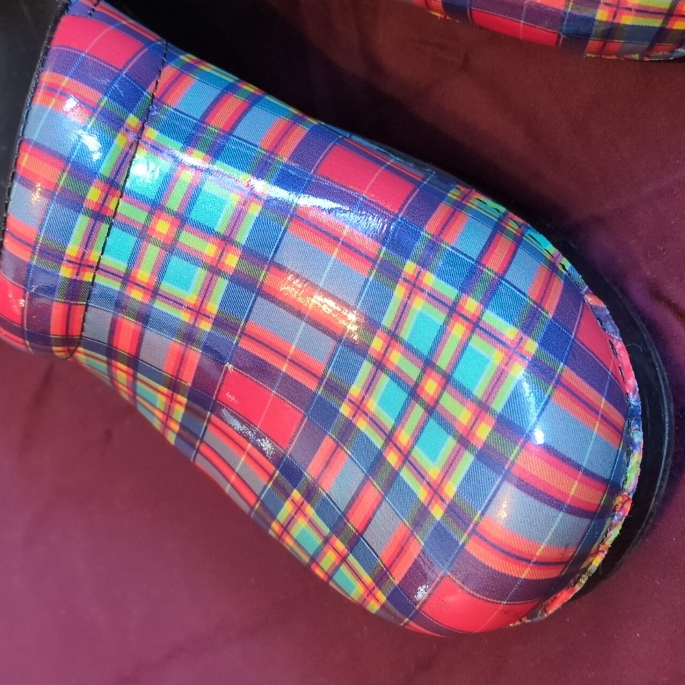 ⭐💥 Women's Dansko clogs size 37 plaid in good condition⭐💥 - Picture 9 of 10